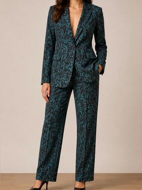 WE - Designer Printed Teal and Black Pant Suit Blazer Size 40 / Pants 38